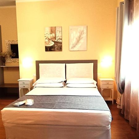 Li Muntigeddi Hotell San Teodoro  Eksteriør bilde